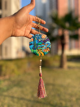 WanderVista – Hand-Painted Travel Charm - Ankansala